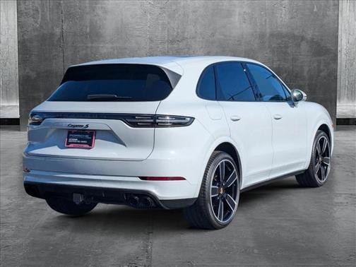 2023 Porsche Cayenne Platinum Edition