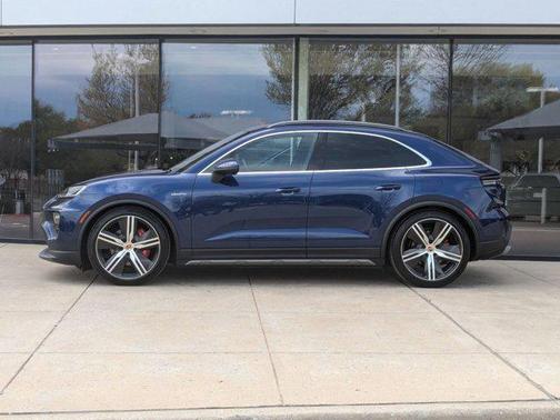 2025 Porsche Macan 4S