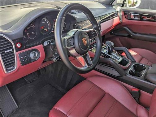 2022 Porsche Cayenne AWD