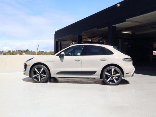 Chalk 2026 Porsche Macan Macan