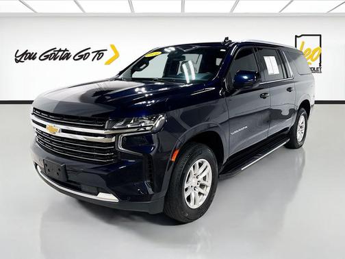 Midnight Blue Metallic 2024 Chevrolet Suburban LT
