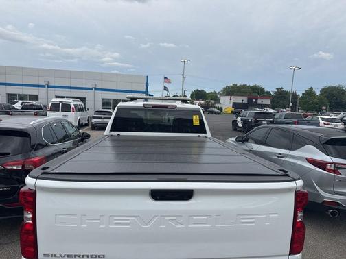Summit White 2024 Chevrolet Silverado 3500 LT