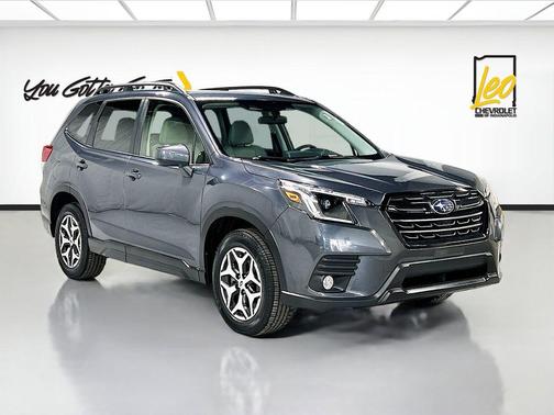 Magnetite Gray Metallic 2023 Subaru Forester 2.5i Premium