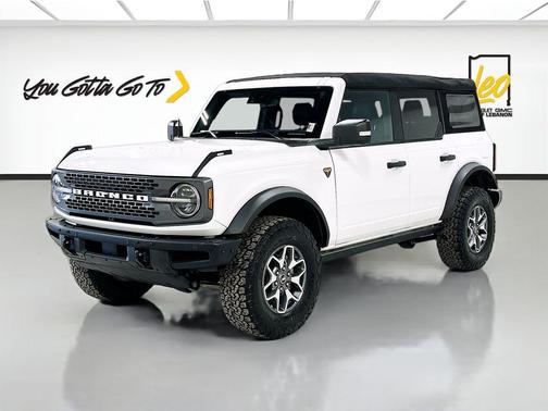 Oxford White 2024 Ford Bronco Badlands