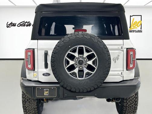 Oxford White 2024 Ford Bronco Badlands