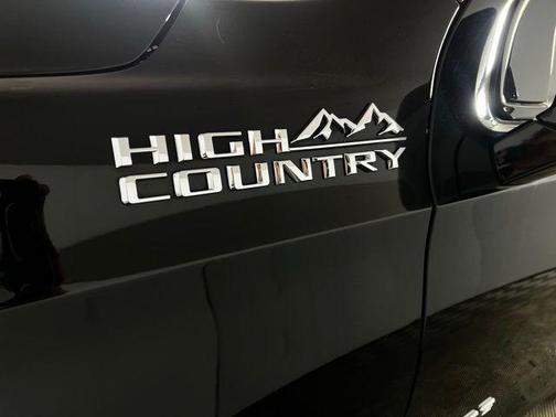 Black 2021 Chevrolet Tahoe High Country
