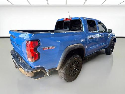Reef Blue Metallic 2026 Chevrolet Colorado Trail Boss