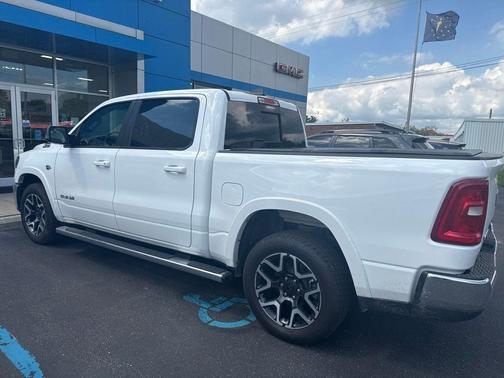 Bright White Clearcoat 2026 RAM 1500 Laramie