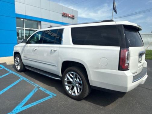 White Frost Tri-Coat 2019 GMC Yukon XL Denali