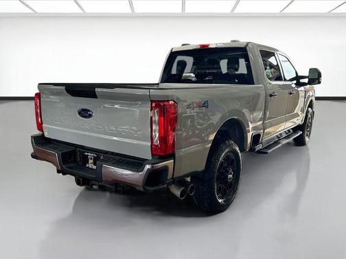 Avalanche 2026 Ford F-250 XLT