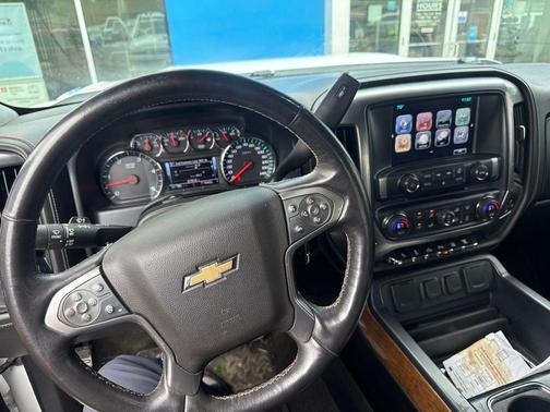 Summit White 2017 Chevrolet Silverado 2500 LTZ