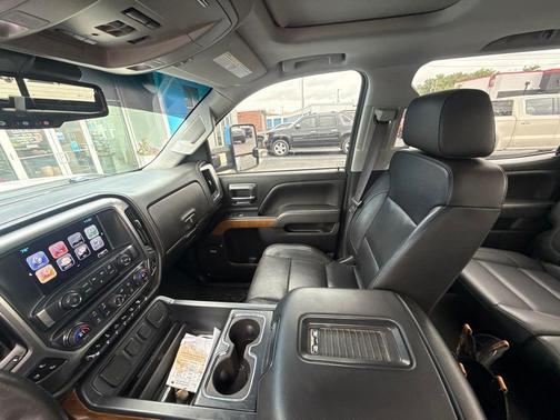 Summit White 2017 Chevrolet Silverado 2500 LTZ