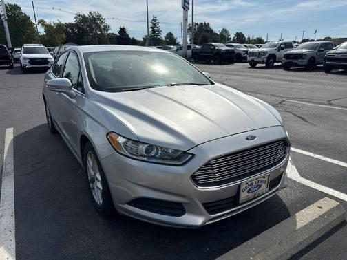Ingot Silver 2016 Ford Fusion SE