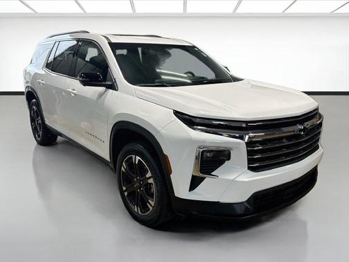 Summit White 2027 Chevrolet Traverse LT