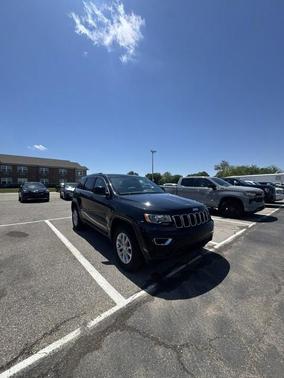 Diamond Black 2021 Jeep Grand Cherokee Laredo E