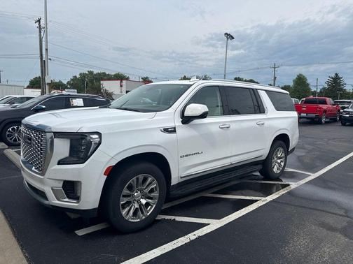 Summit White 2021 GMC Yukon XL Denali