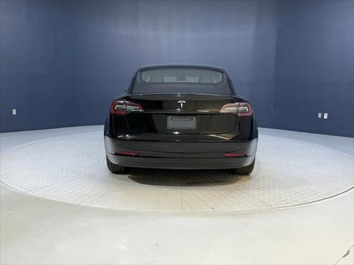 2022 Tesla Model 3 Standard Range