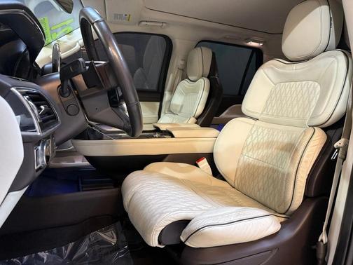 2021 Lincoln Navigator Black Label