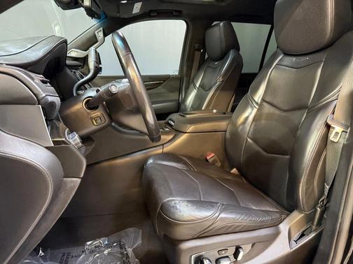 2019 Cadillac Escalade Platinum