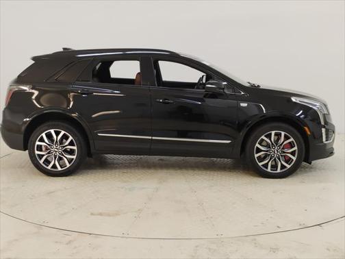 2025 Cadillac XT5 Sport