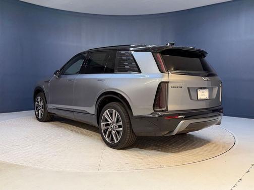 Argent Silver Metallic 2026 Cadillac VISTIQ Sport