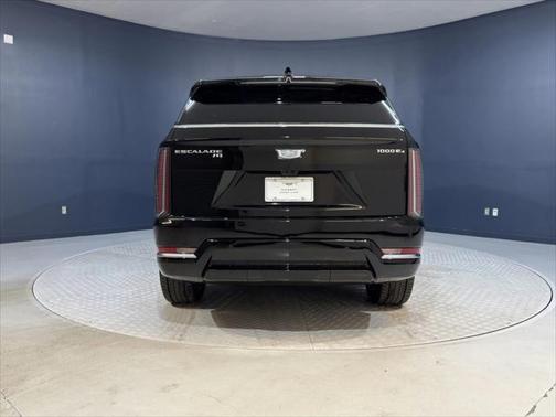 2025 Cadillac Escalade Luxury