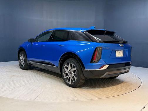 Coastal Blue Metallic 2026 Cadillac OPTIQ Premium Luxury