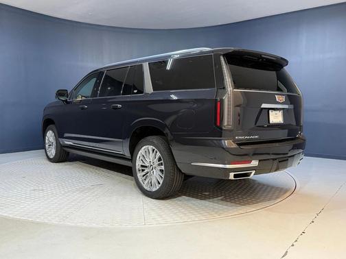 2026 Cadillac Escalade ESV Luxury