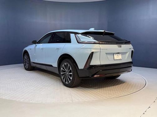 2025 Cadillac LYRIQ Sport