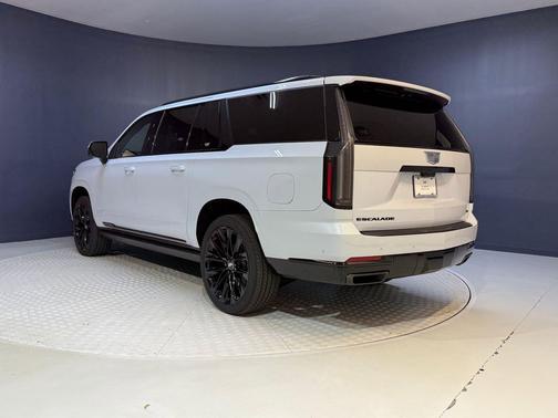 2026 Cadillac Escalade ESV Sport
