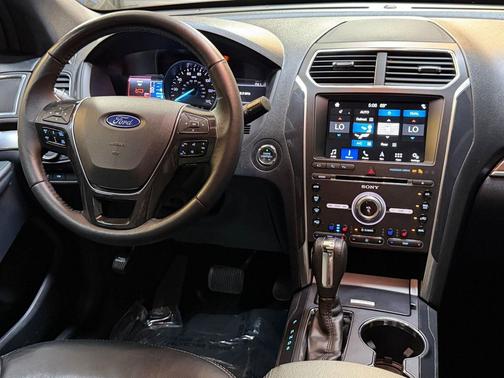 Red 2018 Ford Explorer Limited