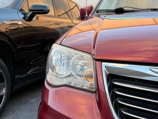 2015 Chrysler Town & Country Touring