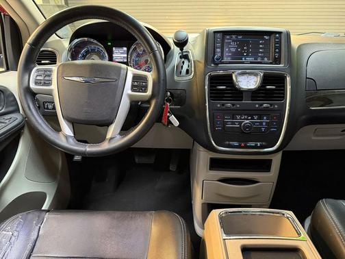 2015 Chrysler Town & Country Touring