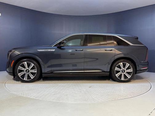 2025 Cadillac Escalade IQ Luxury 1