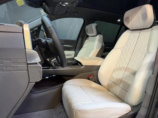2025 Cadillac Escalade IQ Luxury 1