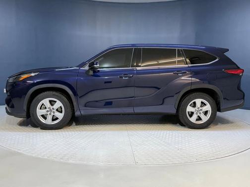 2022 Toyota Highlander L