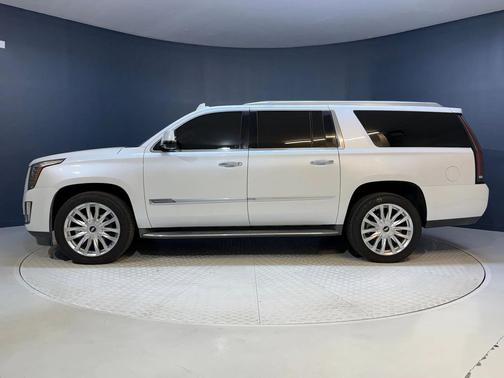 2016 Cadillac Escalade ESV Luxury