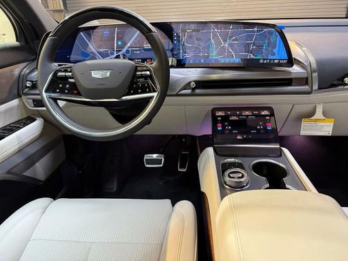 2026 Cadillac VISTIQ Sport