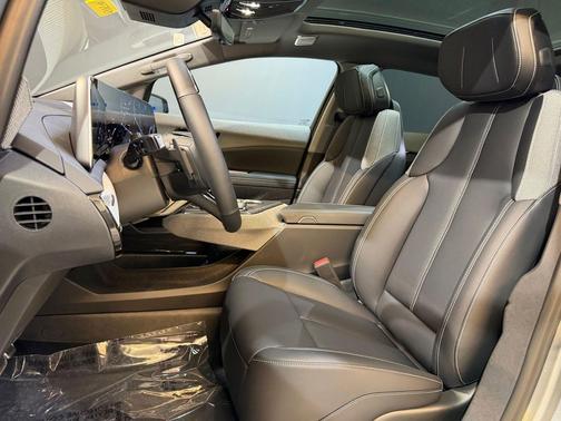 Argent Silver Metallic 2026 Cadillac OPTIQ Sport