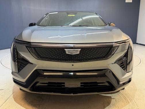 Argent Silver Metallic 2026 Cadillac OPTIQ Sport