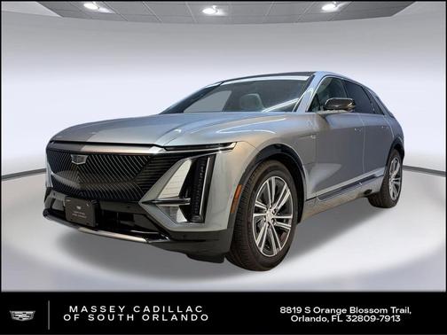 Argent Silver Metallic 2024 Cadillac LYRIQ Luxury