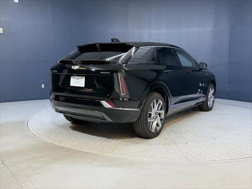2025 Cadillac OPTIQ Luxury 1 AWD