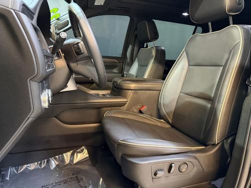 Onyx Black 2022 GMC Yukon XL SLT