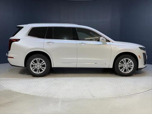 2025 Cadillac XT6 Luxury FWD