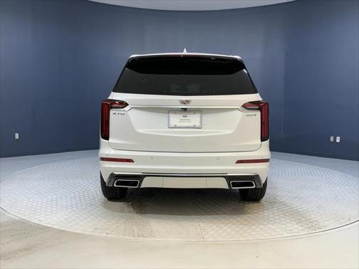 2025 Cadillac XT6 Luxury FWD