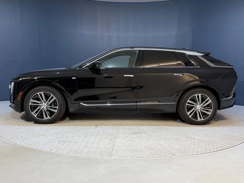 Stellar Black Metallic 2026 Cadillac LYRIQ Premium Luxury