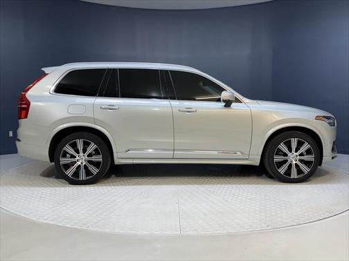 2022 Volvo XC90 Recharge Plug-In Hybrid T8 Inscription 6 Passenger