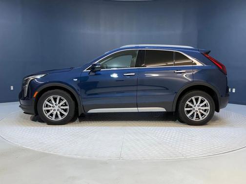 2022 Cadillac XT4 Premium Luxury