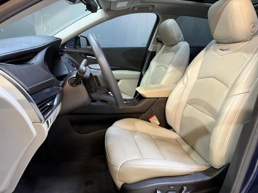 2022 Cadillac XT4 Premium Luxury