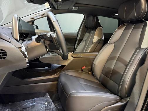 2025 Cadillac OPTIQ Luxury 1 AWD